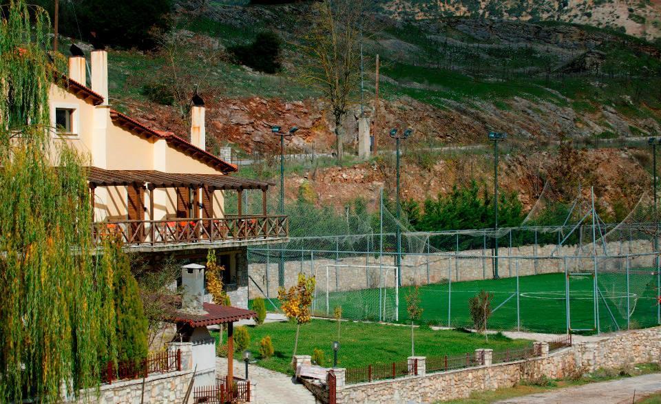 Guesthouse Mouses Kalavryta Buitenkant foto